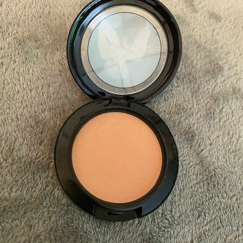 PreOwned Good Condition Limited Edition Mac Marilyn Monroe Legendary Satin Blush
